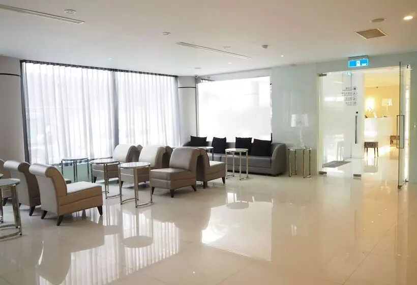 The Riverside Hotel Esthetics