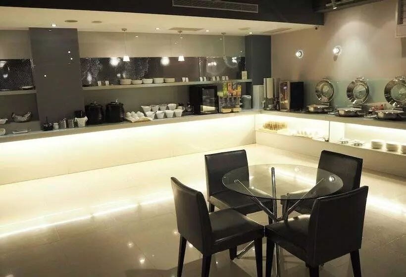 The Riverside Hotel Esthetics