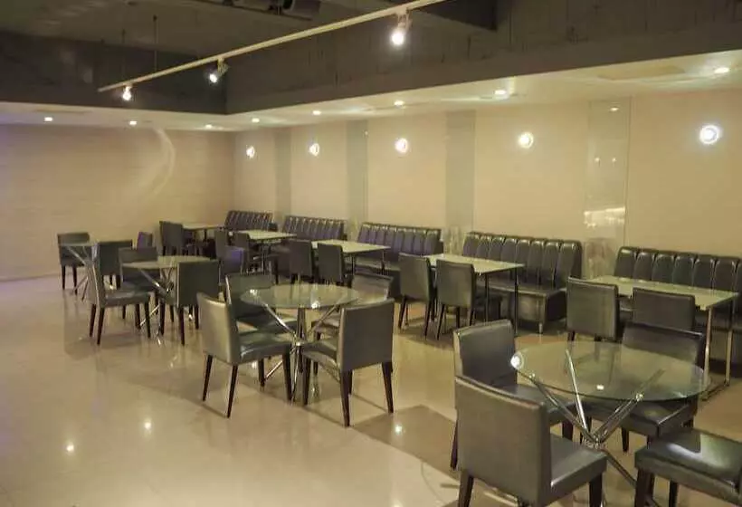 The Riverside Hotel Esthetics