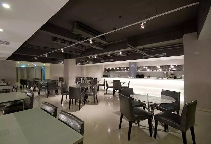 The Riverside Hotel Esthetics