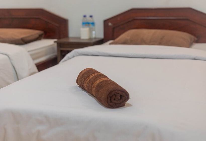 ホテル Transit Inn Senggigi