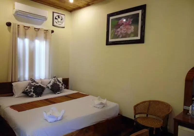 Отель Villa Somphong