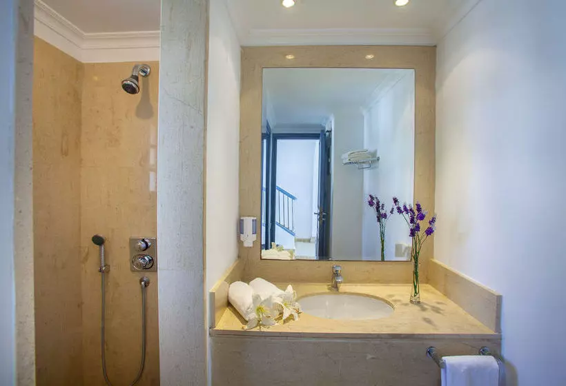 Louis Nausicaa Luxury Villa