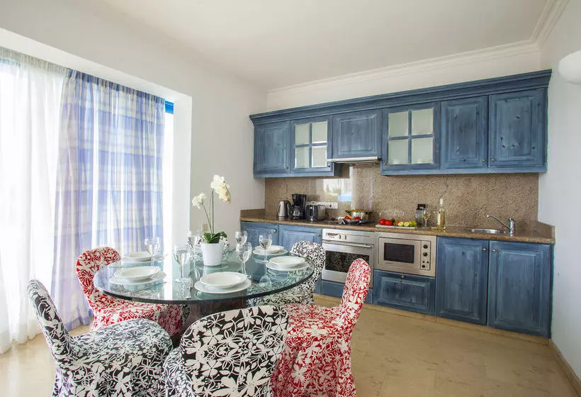 Louis Nausicaa Luxury Villa