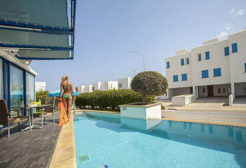 Louis Nausicaa Luxury Villa