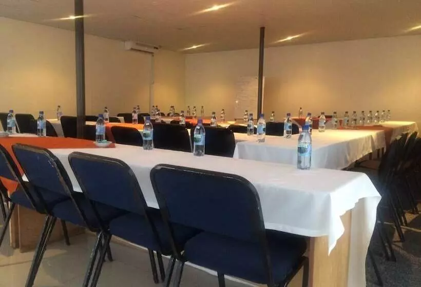 پانسیون Scenery Maqalika Guesthouse