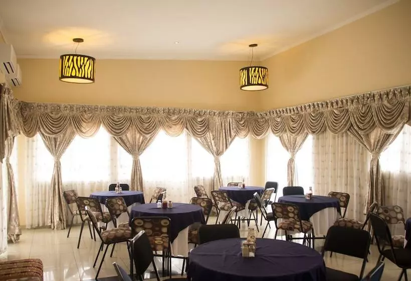 پانسیون Scenery Maqalika Guesthouse