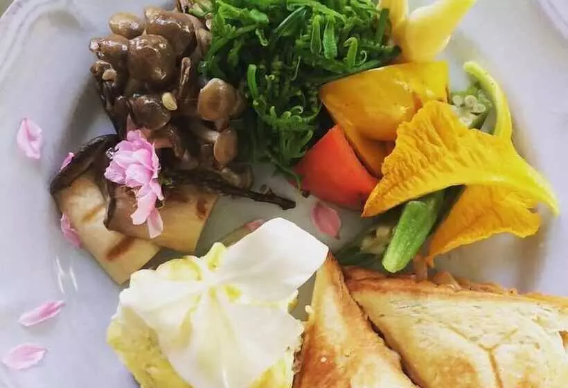 پانسیون Sun Moon Lake Secret Garden Villa