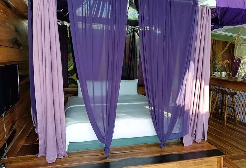 پانسیون Sun Moon Lake Secret Garden Villa