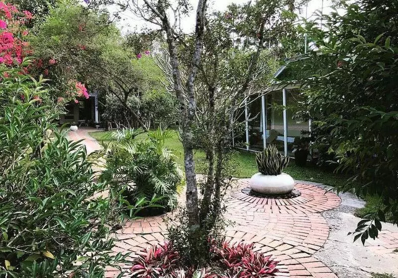 پانسیون Sun Moon Lake Secret Garden Villa