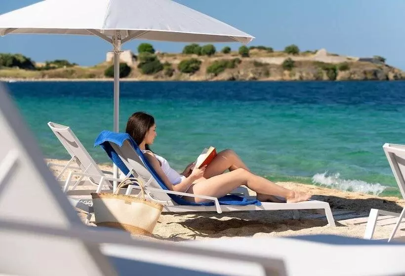 Akti Toroni Boutique