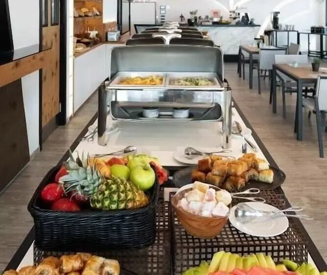 Akti Toroni Boutique