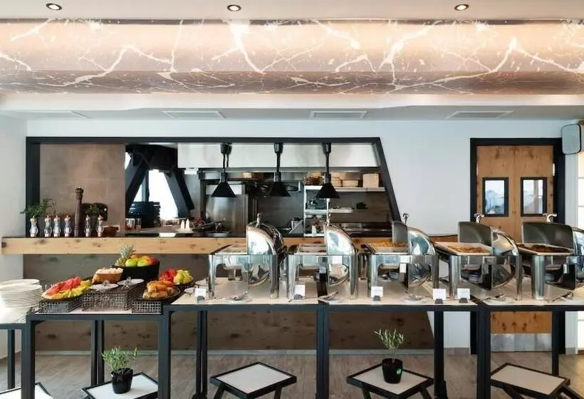 Akti Toroni Boutique