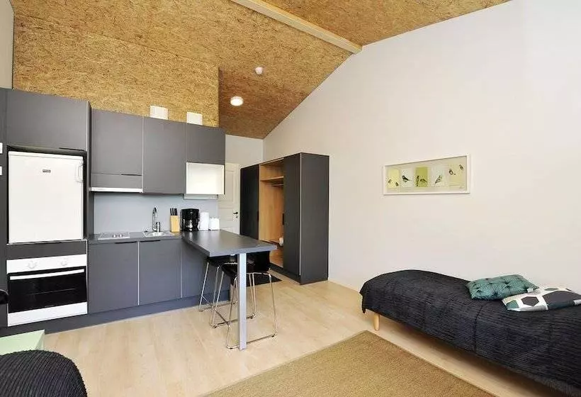 Forenom Apartments Espoo Lintuvaara