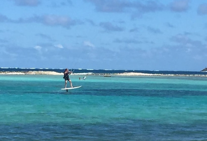 هتل Anchorage Yacht Club