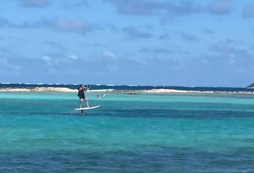 هتل Anchorage Yacht Club