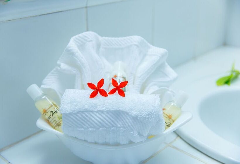 هتل Anchorage Yacht Club