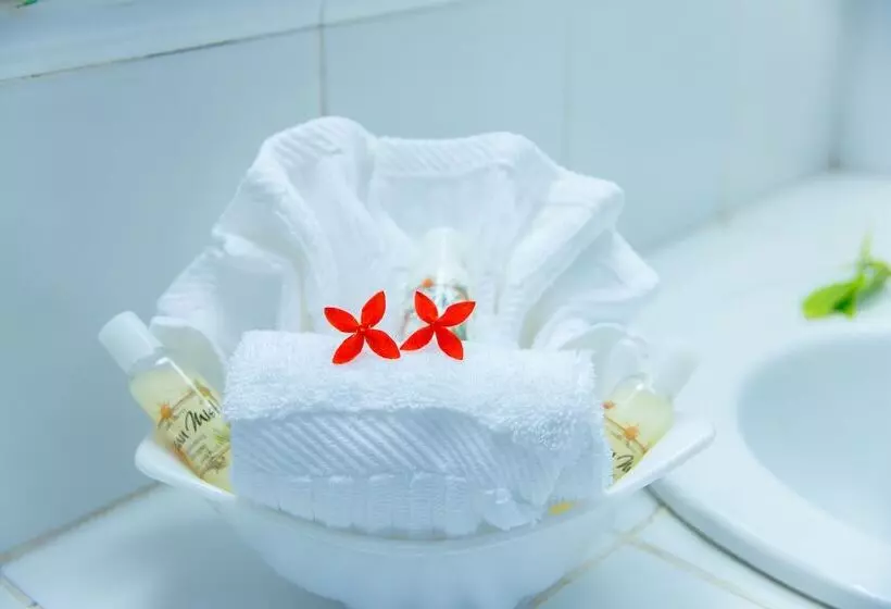 هتل Anchorage Yacht Club