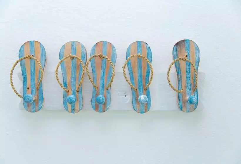 هتل Anchorage Yacht Club