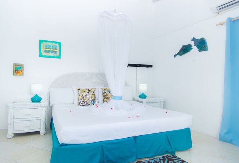 هتل Anchorage Yacht Club