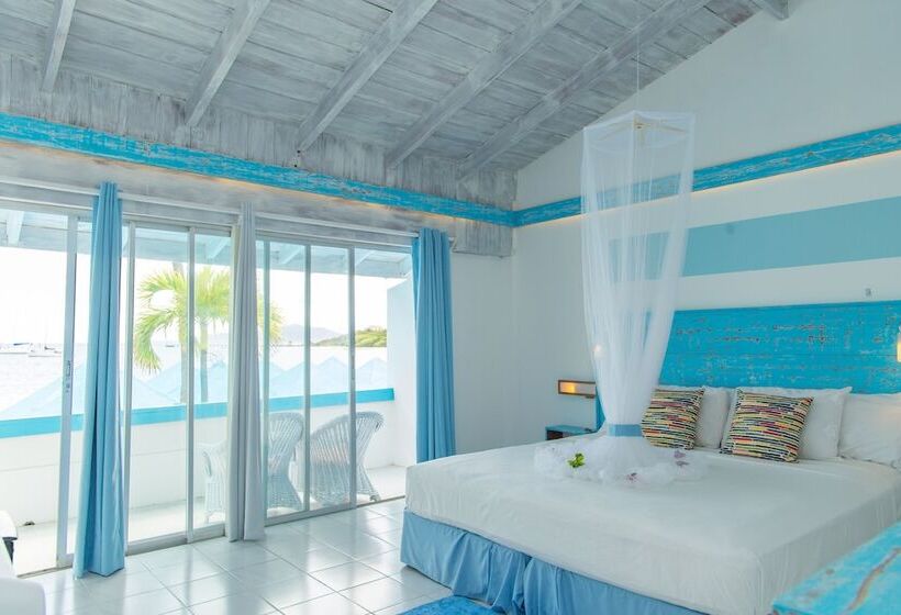 هتل Anchorage Yacht Club