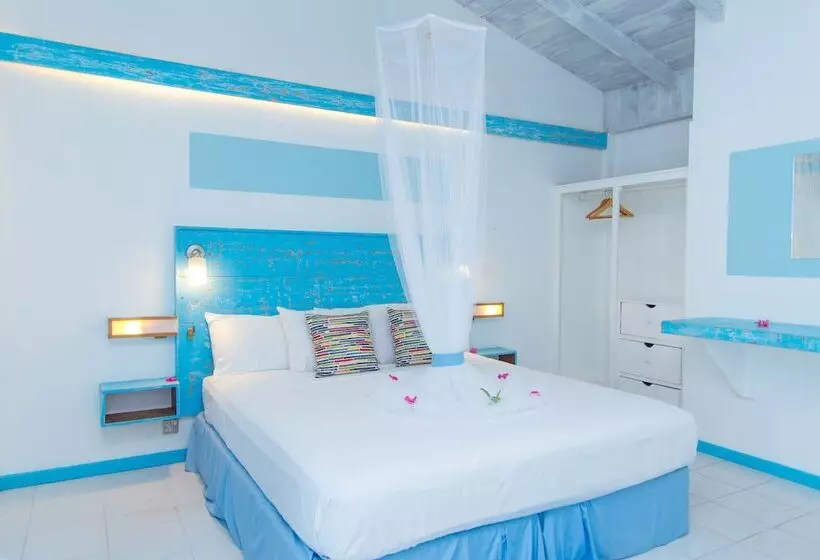 هتل Anchorage Yacht Club