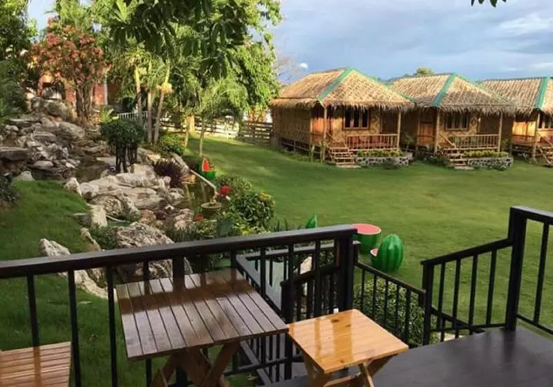 هتل Bamboo House Resort