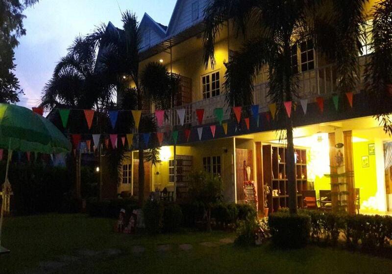 호텔 Bamboo House Resort