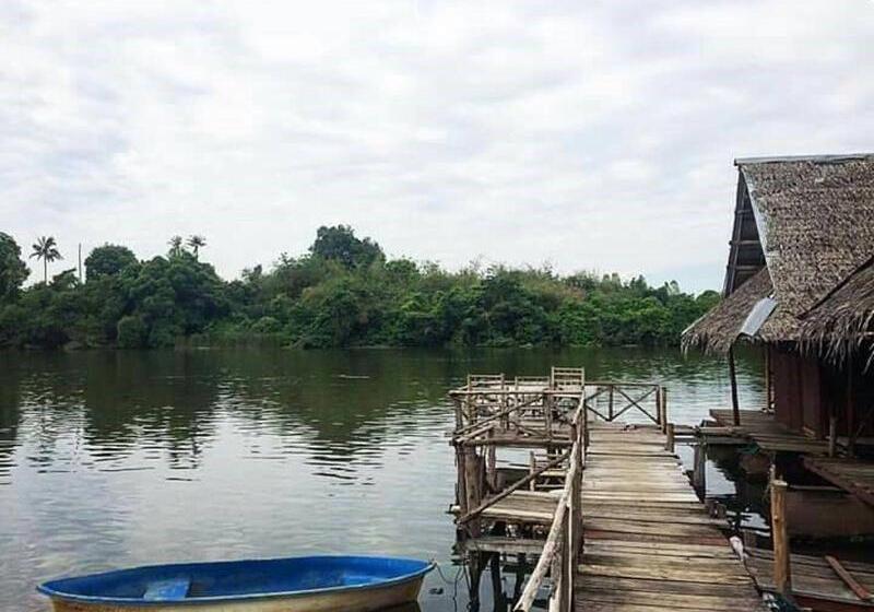 호텔 Bamboo House Resort