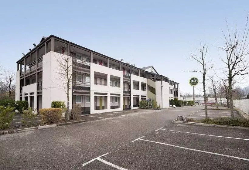 B&b Hotel Grenoble Université 1