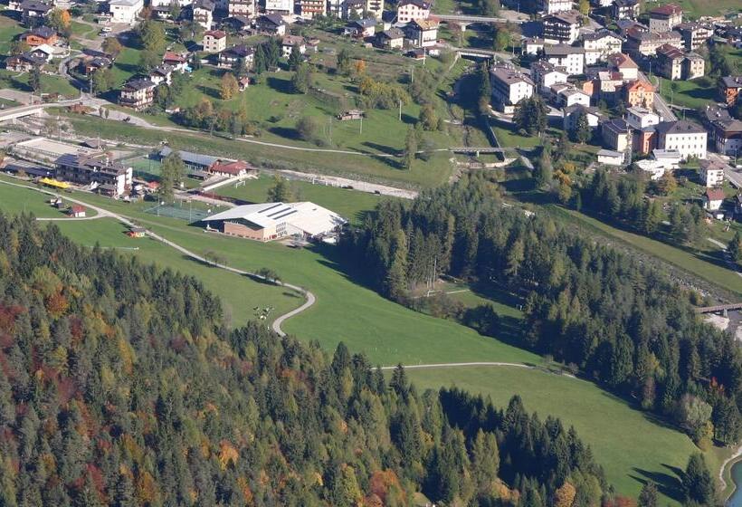 בית מלון כפרי Davost