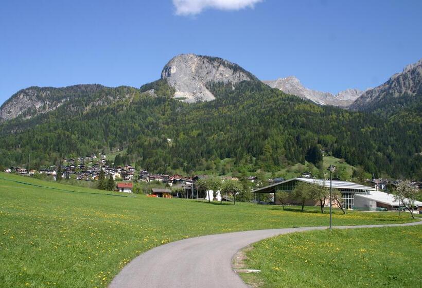 בית מלון כפרי Davost