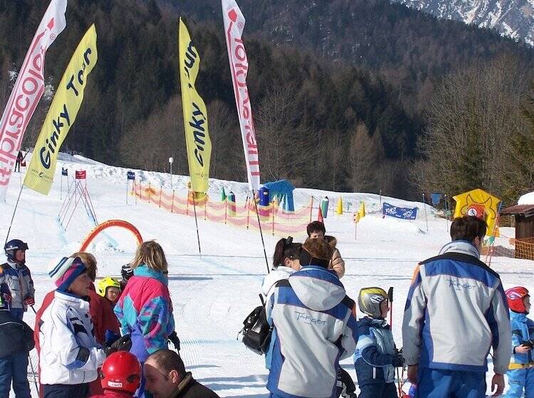 בית מלון כפרי Davost