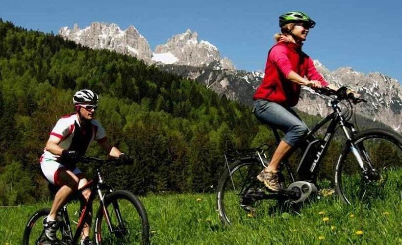 בית מלון כפרי Davost