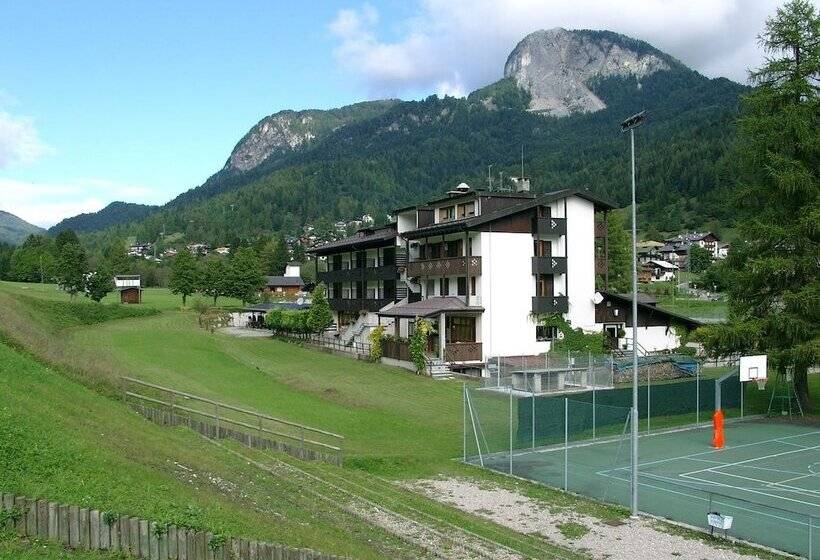 בית מלון כפרי Davost