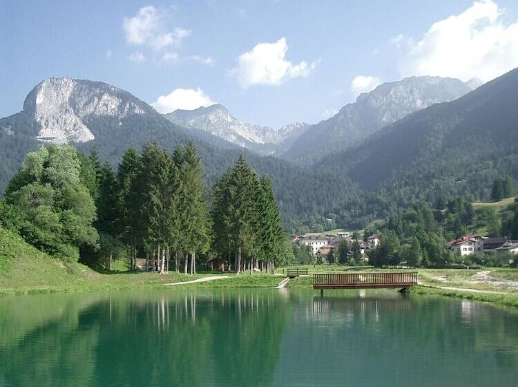 בית מלון כפרי Davost