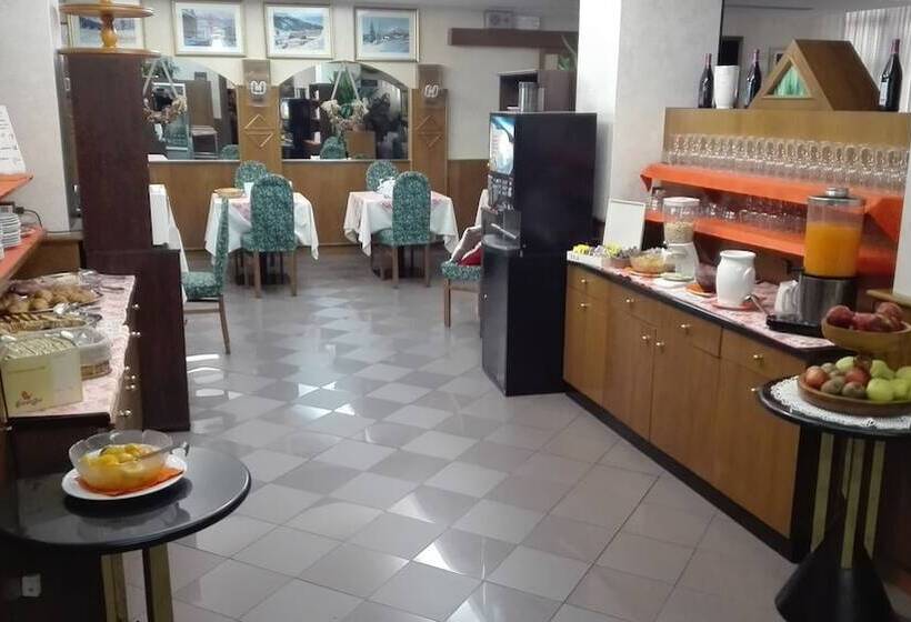 בית מלון כפרי Davost