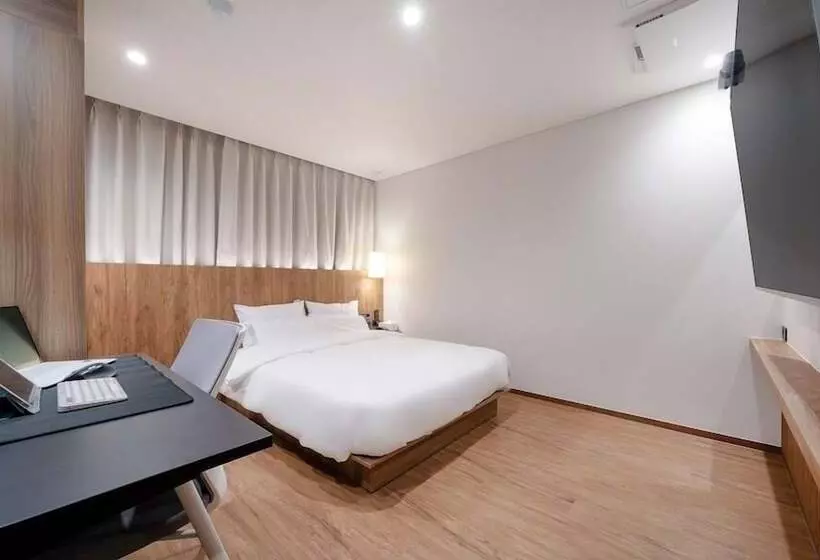 Simjak Hotel Dongtan By Aank