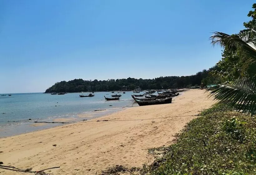 Hotelli Happy Eight Resort Sha