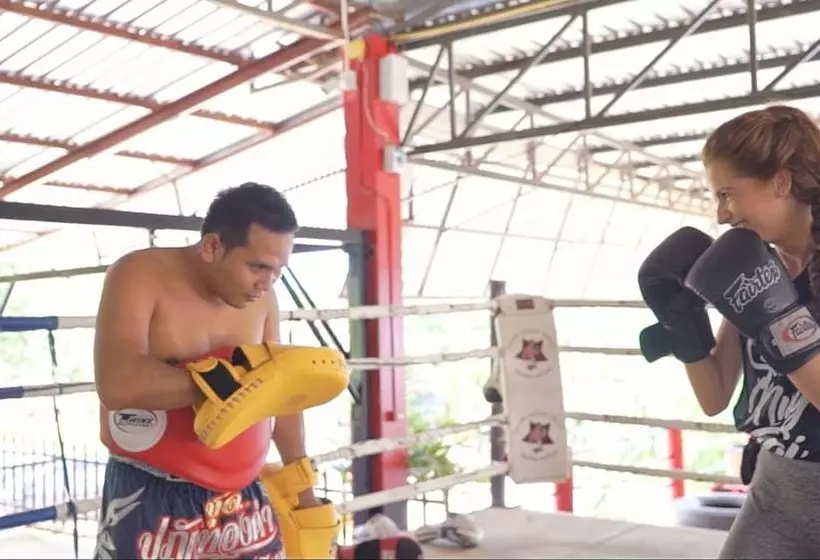 Hotelli Happy Eight Resort Sha