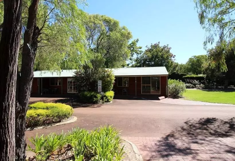 هتل Margaret River Tourist Park