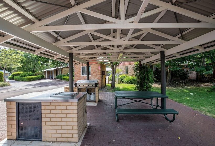 בית מלון כפרי Margaret River Tourist Park