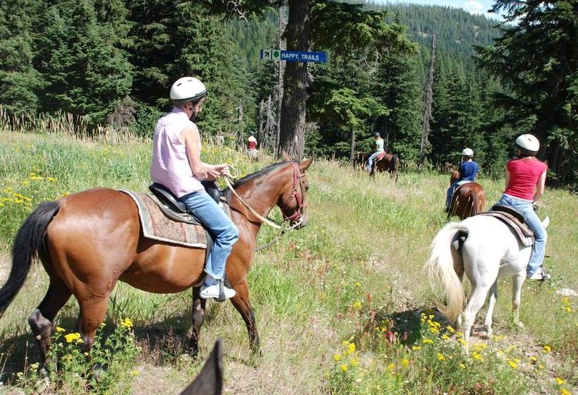 בית מלון כפרי Schweitzer Mountain Resort White Pine Lodge