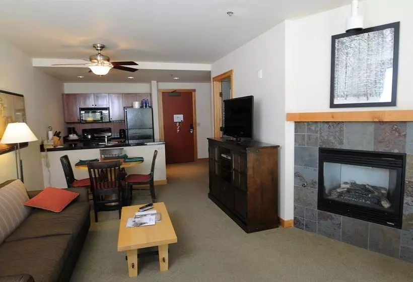 Отель Schweitzer Mountain Resort White Pine Lodge