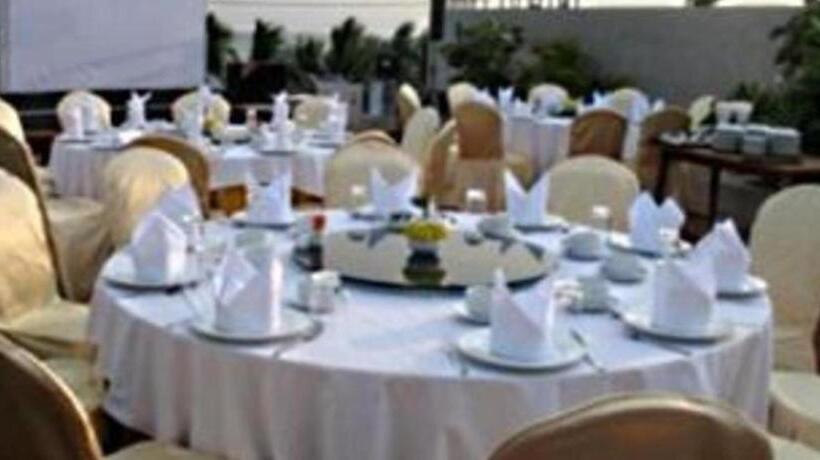 The Sez Hotel Bangsaen