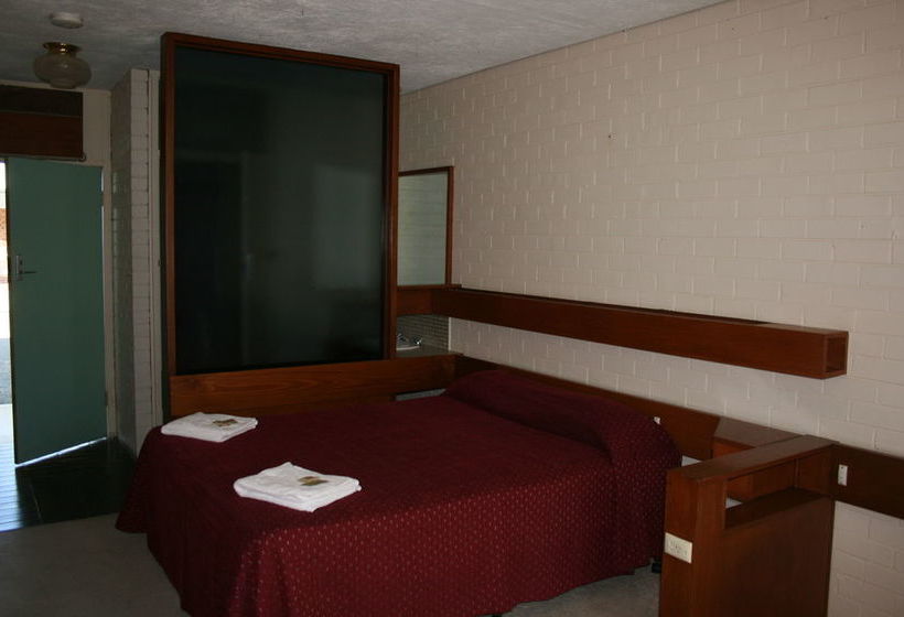 Мотель A Room For U