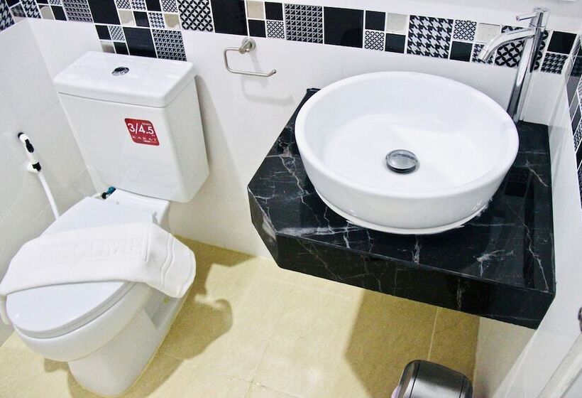 Pensão Budchui Village 2