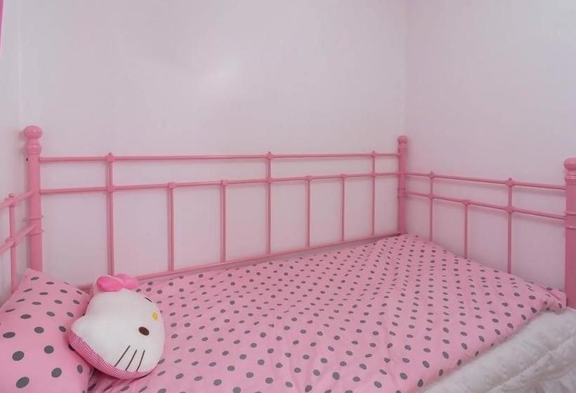 Pansiyon Nanu Guesthouse Pink Female Only