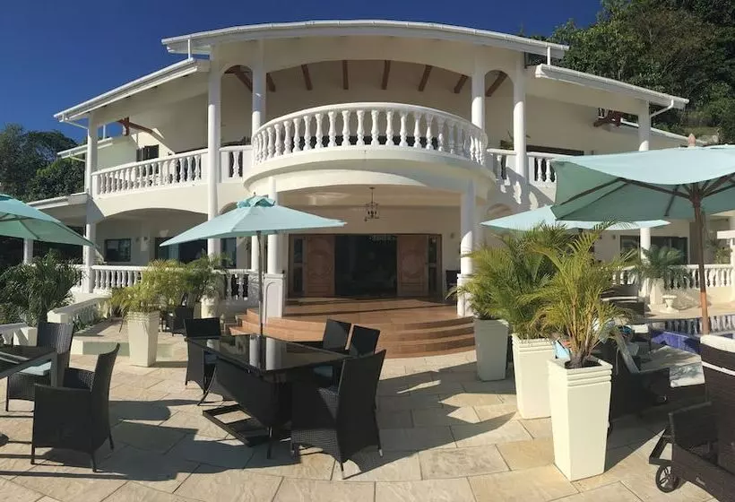 پانسیون Petit Amour Villa