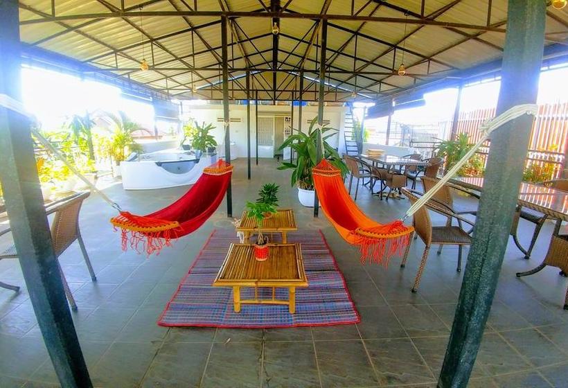 پانسیون The 84